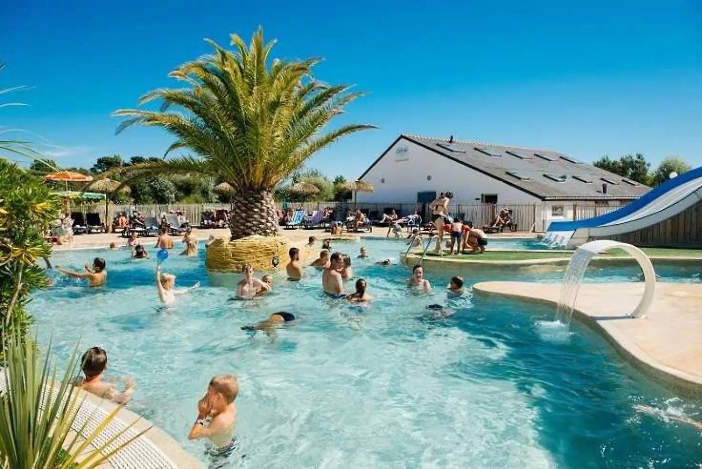 Camping 5 Etoiles - Parc Aquatique - Eeiaid Penestin France